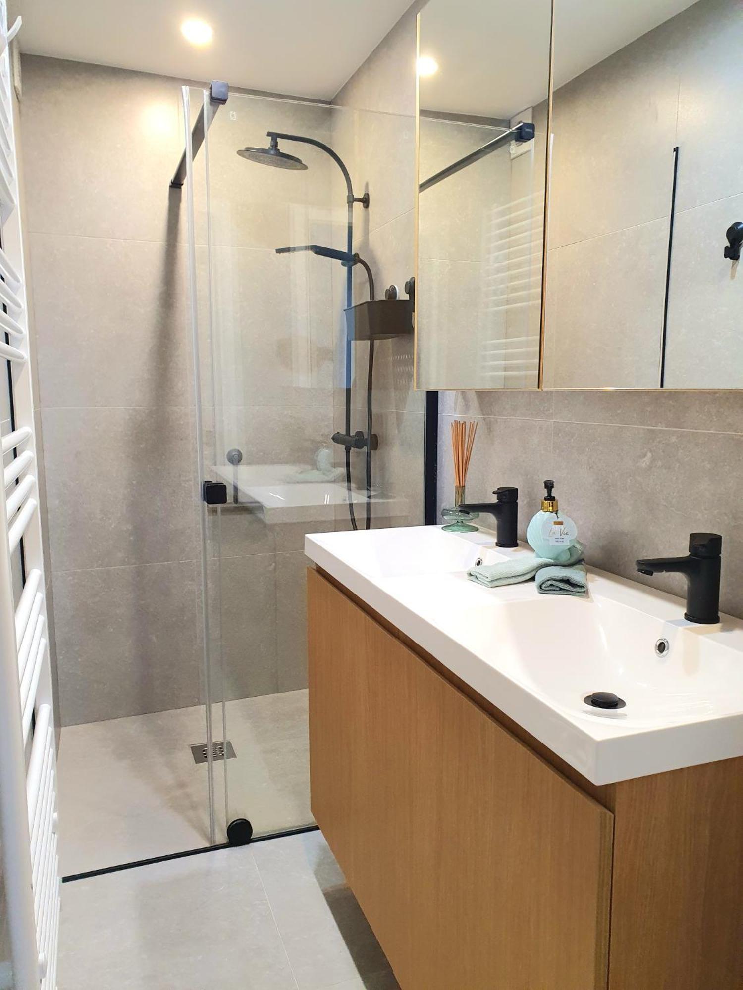 Skaai Five - Newly Renovated 2 Bedrooms Apartment Ostenda Zewnętrze zdjęcie